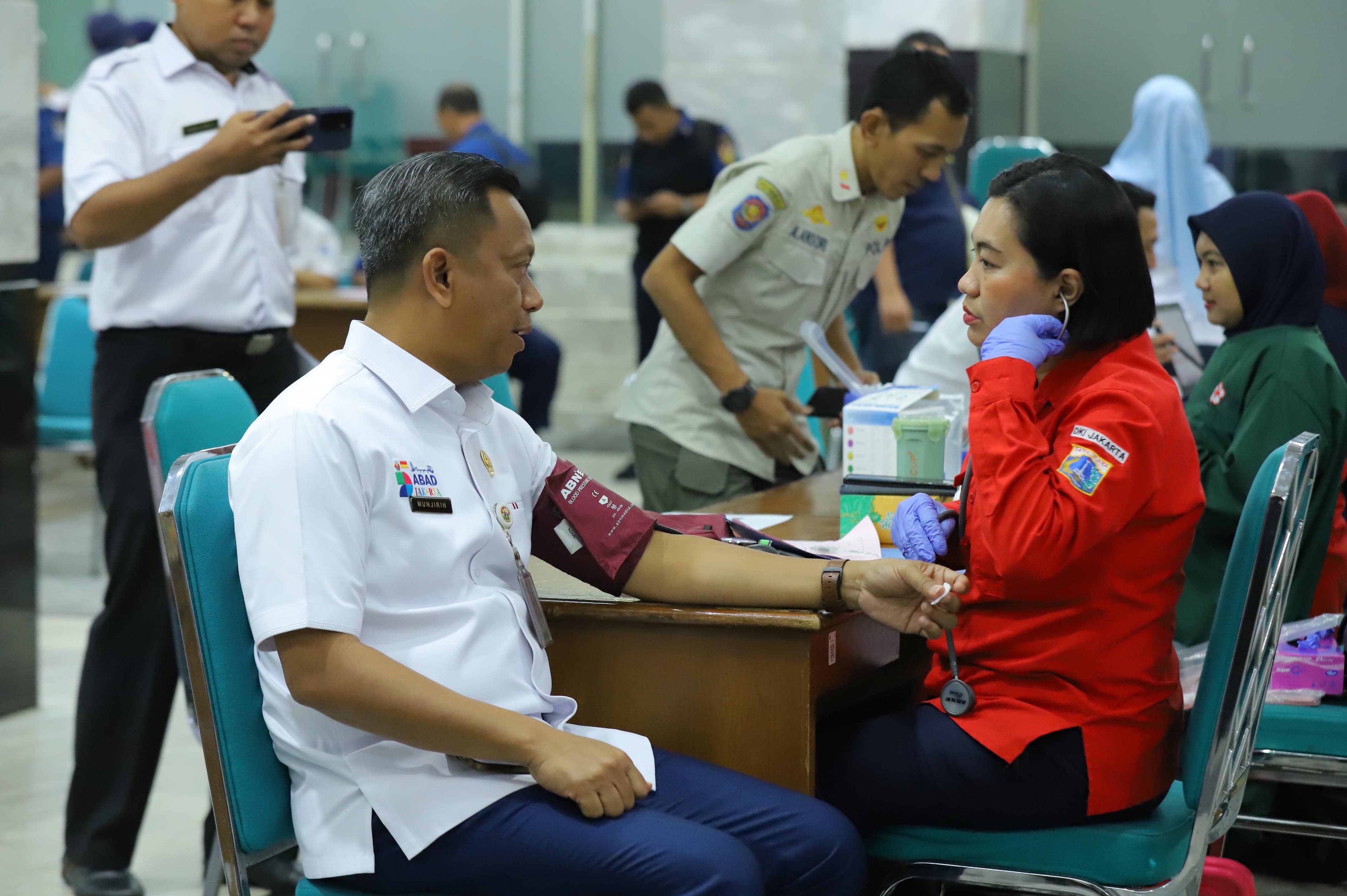 Pemkot Jakarta Timur Gelar Donor Darah Jelang HUT Jakarta.jpg