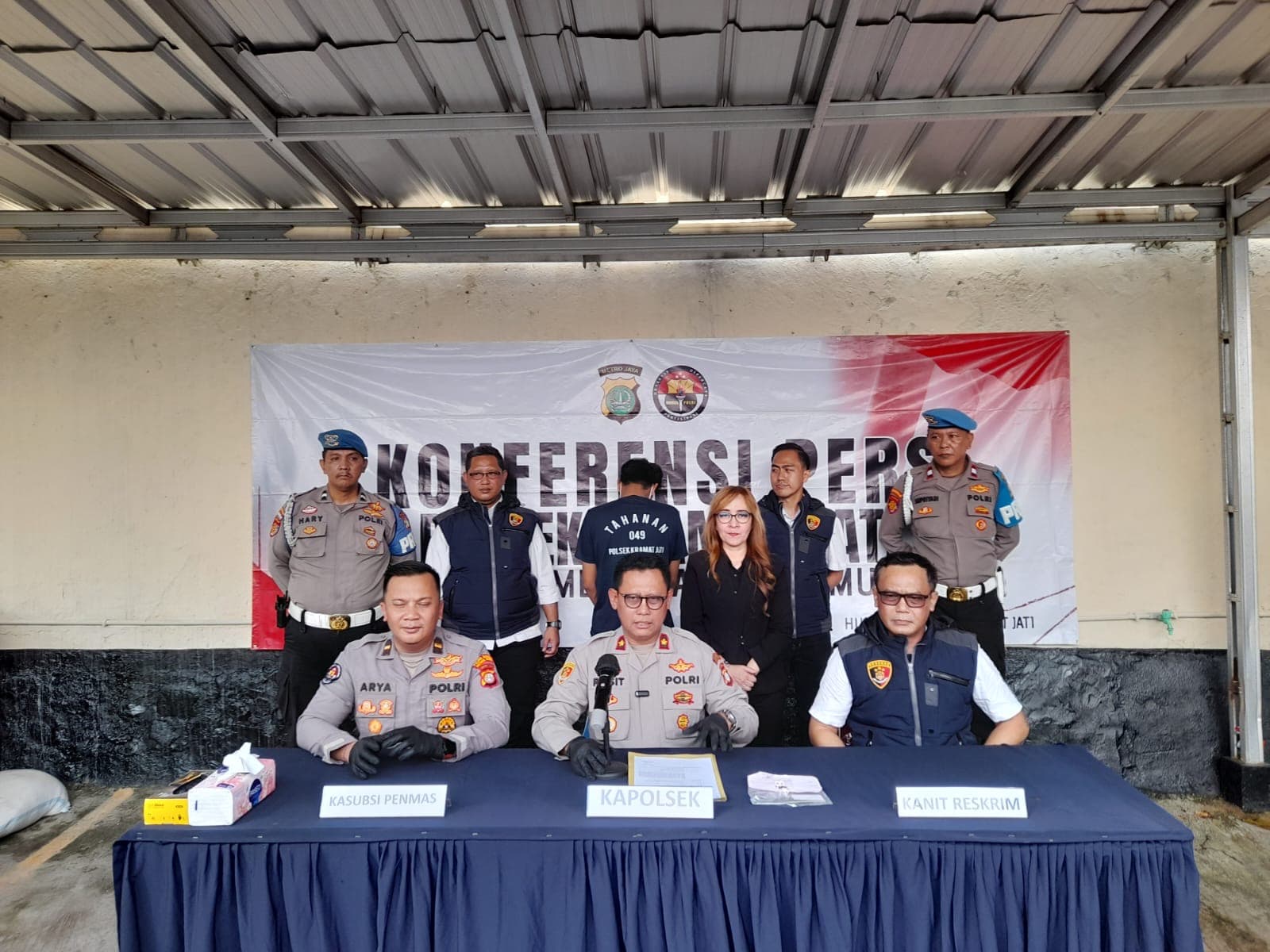 Kecanduan Judi Online, Seorang Pria di Kramat Jati Curi Motor dan HP Milik Adik Kandung.jpg