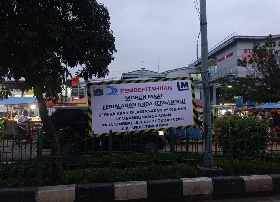 Saluran Baru Dibangun untuk Atasi Genangan, Warga Diminta Hindari Jalan Bekasi Timur.jpg