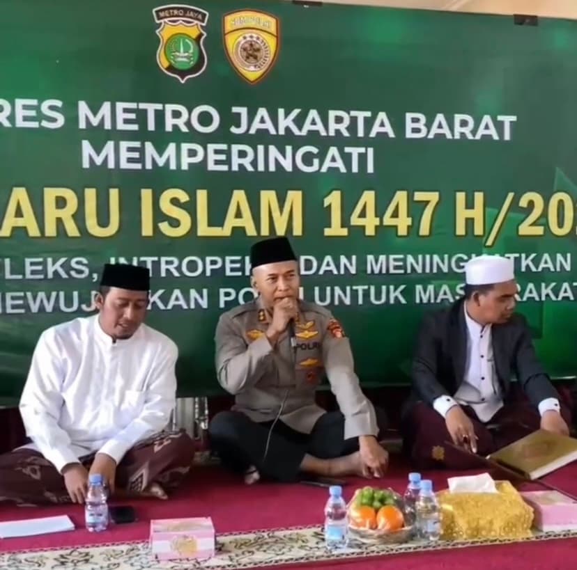 Semangat-Hijrah,-Polres-Metro-Jakbar-Rangkul-Anak-Yatim-Lewat-Doa-dan-Santunan-di-Awal-Muharram