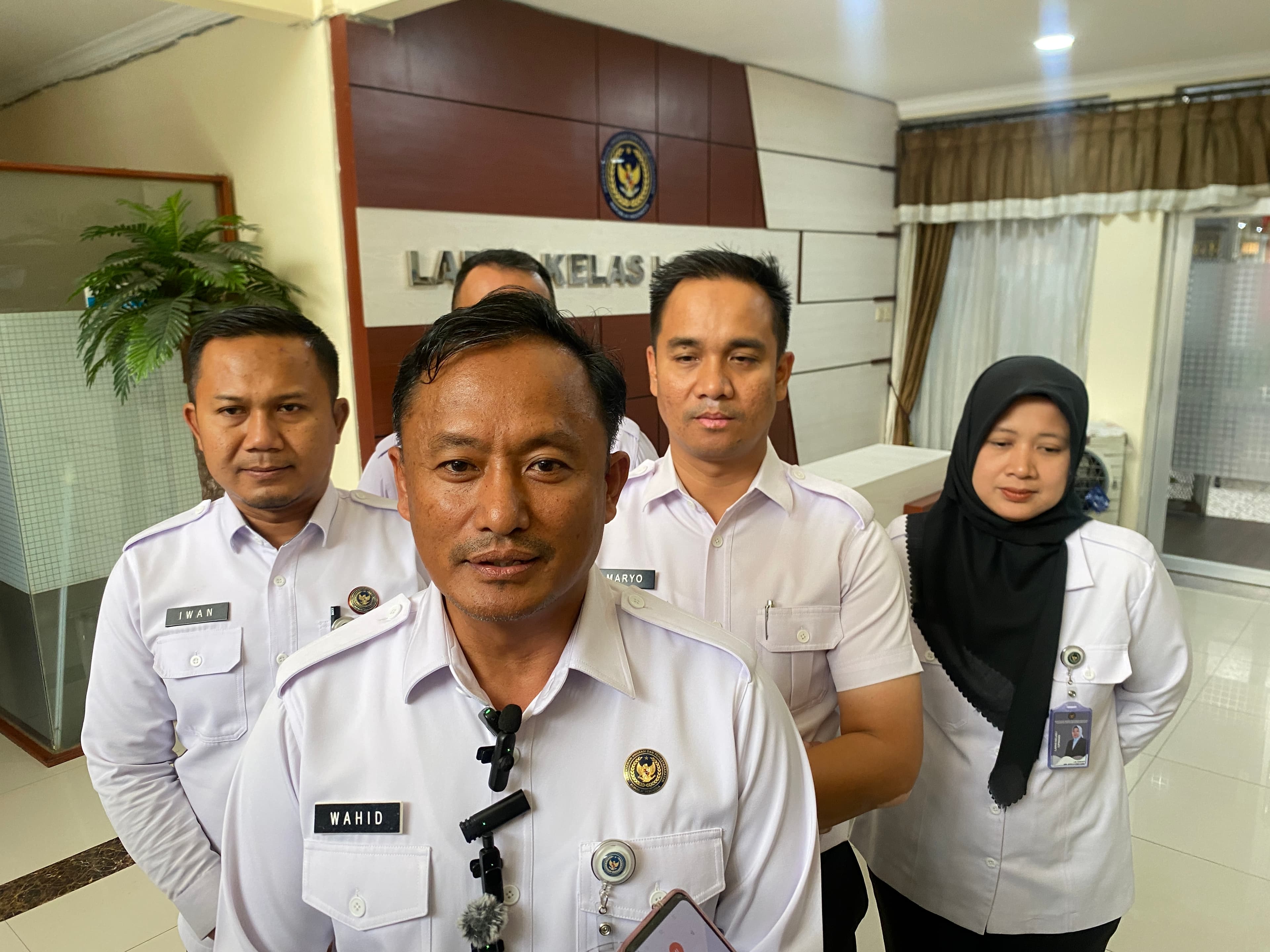 16 Narapidana Kasus Prostitusi Online Dipindah dari Lapas Cipinang ke Nusa Kambangan.jpg