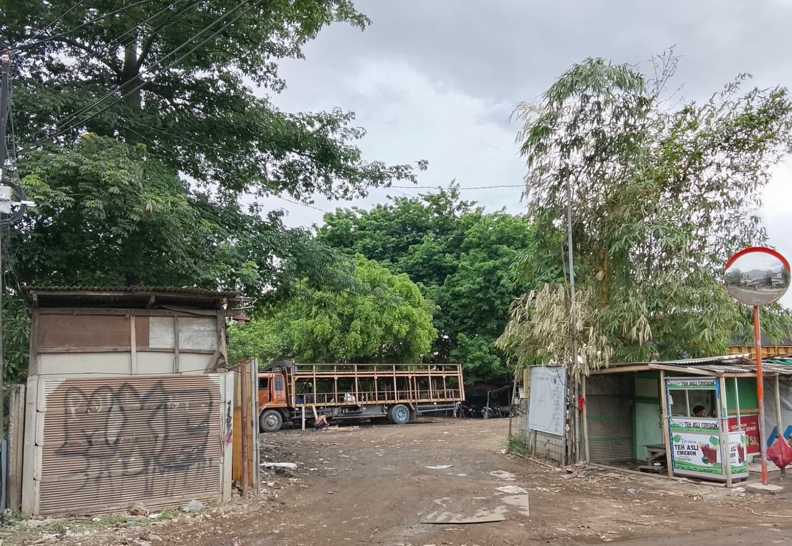 Sering Dilanda Banjir, Warga Cakung Barat Desak Pemerintah Bangun Embung di Tengah Gencarnya Proyek Pembangunan.jpg