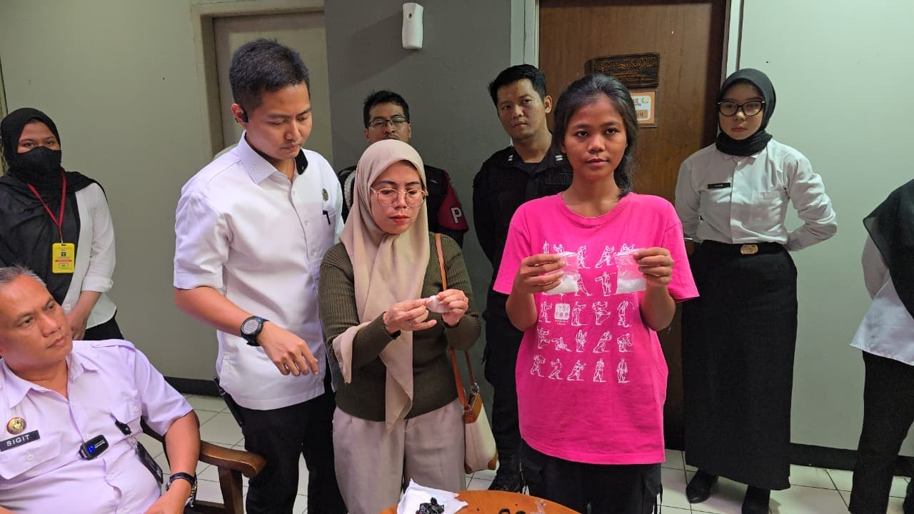 Dalam Sehari, Dua Pengunjung Wanita Tertangkap Selundupkan Sabu di Lapas Narkotika Jakarta.jpg