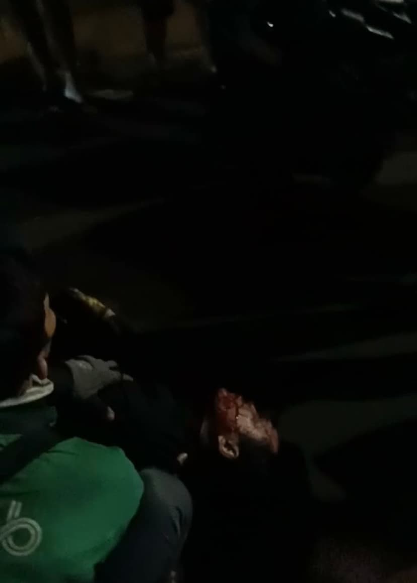 Pengendara Dikejar dan Dibegal di Flyover Kampung Melayu, Motor Raib Korban Alami Patah Kaki.jpg