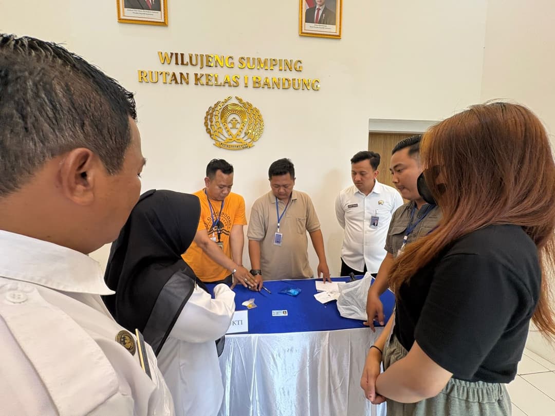 Sembunyikan-Sabu-dan-Ekstasi-di-Pembalut,-Upaya-Penyelundupan-Narkoba-ke-Rutan-Bandung-Digagalkan-Petugas