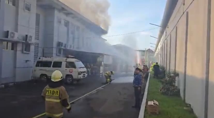 Korsleting Listrik Picu Kebakaran di RSU Pemasyarakatan Cipinang, 28 Pasien Dievakuasi, Kerugian Capai Rp500 Juta.jpg