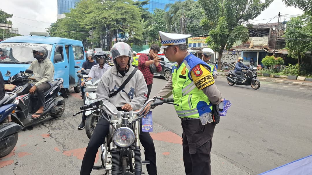 Operasi-Keselamatan-Jaya-2026-Tekankan-Edukasi,-Polisi-Pilih-Tegur-dan-Ingatkan-Pelanggar