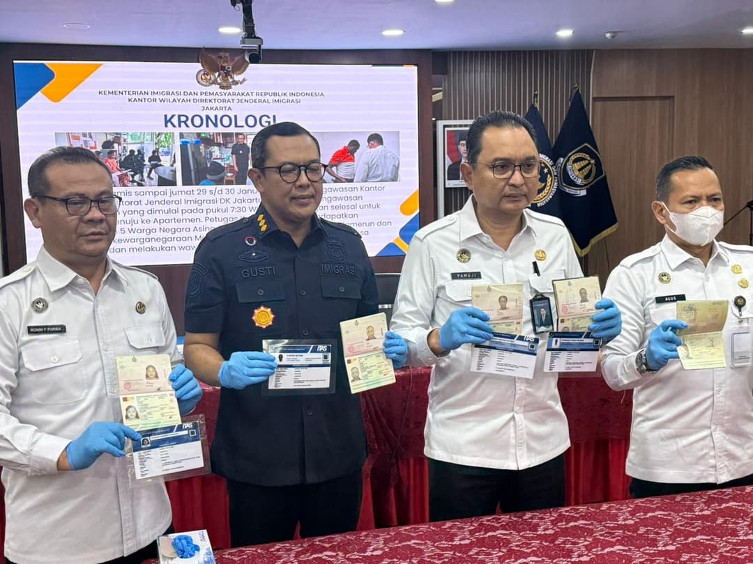 Laporan-Warga-Berujung-Penangkapan,-Lima-WNA-Terbukti-Langgar-Aturan-Keimigrasian