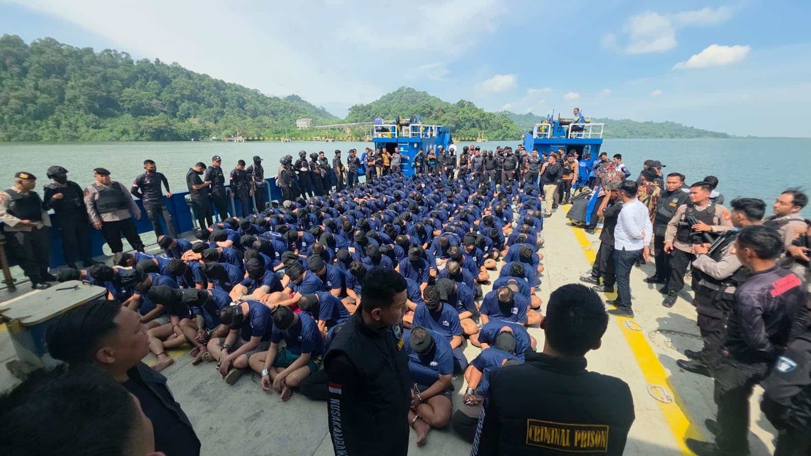 Ratusan Napi High Risk Dipindahkan ke Nusakambangan, Lapas Cipinang Perketat Pengamanan.jpg