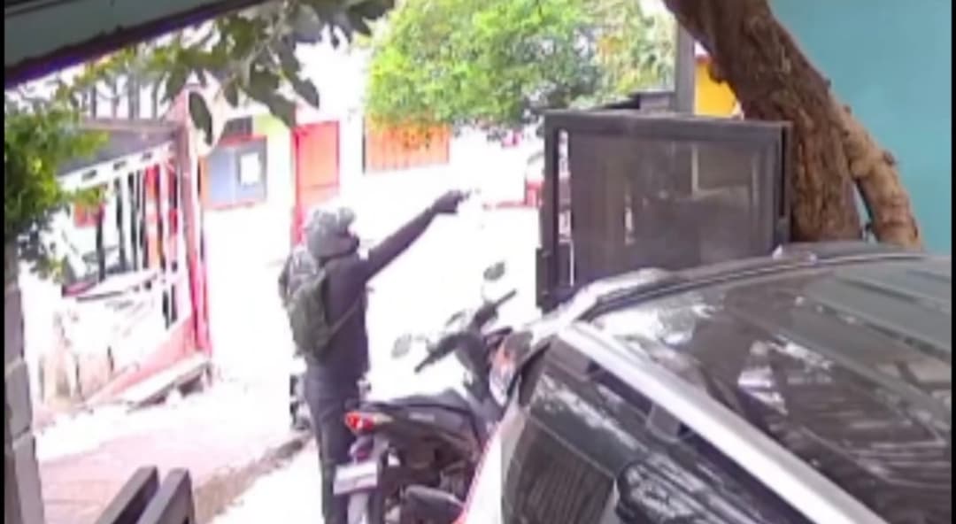 Pergoki-Motornya-Dicuri,-Warga-Kramat-Jati-Malah-Ditodong-Pistol