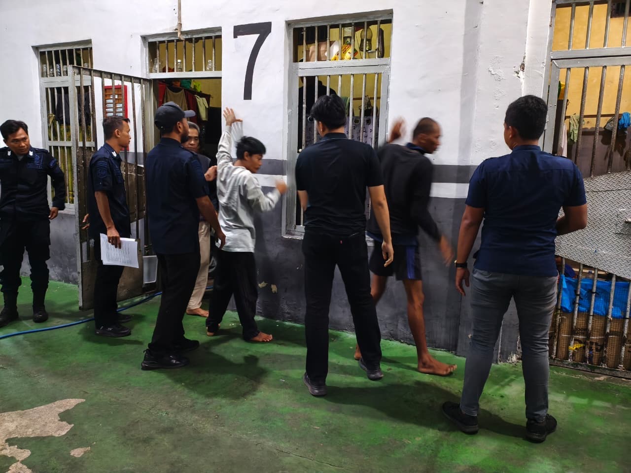 Perkuat P4GN Lapas Banjarbaru Lakukan Pertukaran Informasi Dengan Pihak Kepolisian.jpg